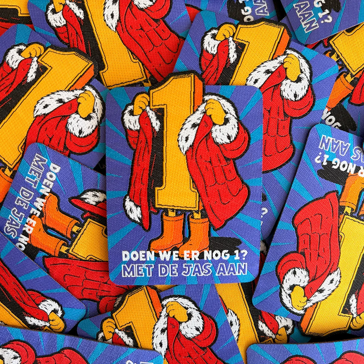 Eentje met de jas aan - Eentjemetdejasaan carnavalsembleem kielegatbreda 1 - IN107-16