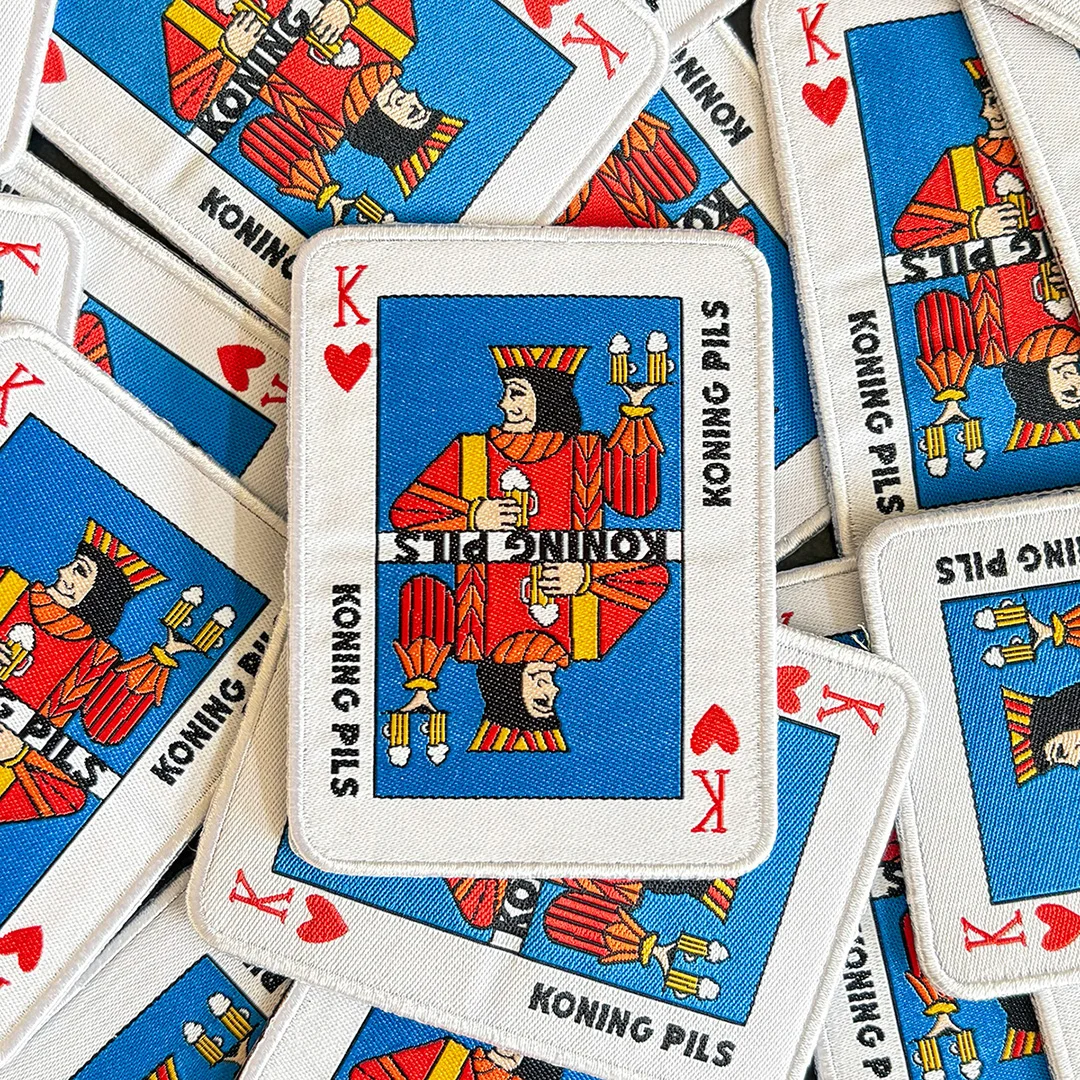 Koning pils - Koningpilsembleem kaartkoning carnavalsembleemkielegat 1 - IN063-03